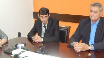 Анжело Методиев (вляво) е новият заместник областен управител на област Видин.