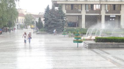 Краткотраен силен дъжд валя днес във Видин