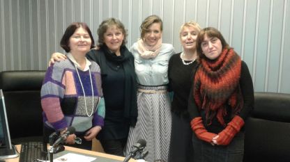 На снимката (отляво надясно): Роза Дамянова, доц. д-р Росица Георгиева, Калина Станева, Веселина Даковска-Ботева и Ивана Мурджева.