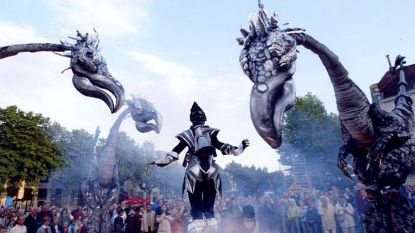 „Динозаври” в Бургас за фестивала „Включи града”