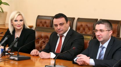 (L to R) Deputy Prime Minister of Serbia Zorana Mihajlović, Transport Minister Nikolay Moskovski and Regional Development Minister Nikolay Nankov
