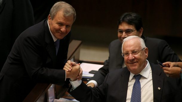 Меир Шитрит(ляво) и Реувен Ривлин(дясно)