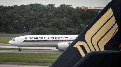 Летището на Сингапур, откъдето за 12-те месеца до края на февруари, са излитали и кацали по 65 самолета средно на ден за и от Куала Лумпур.