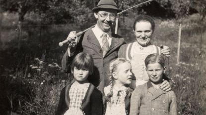 Хайнрих Химлер и съпругата му Марга с дъщеря им Гудрун (в центъра), нейна приятелка и Герхард (вдясно), когото отглеждали като собствен син през 1935 г.