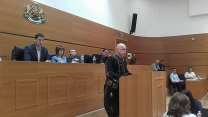 Иван Тонев говори пред общинските съветници