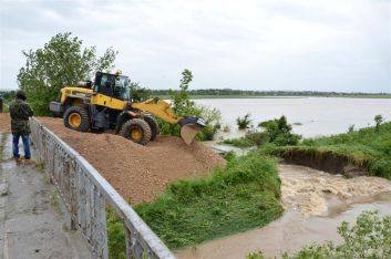 Река Делейнска през май 2014 година скъса дига на главен събирателен канал в землището на видинското село Иново