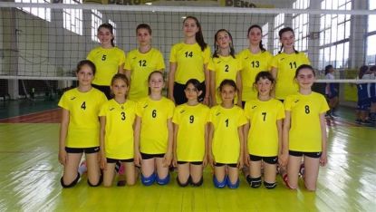 Клуб „Тони спорт” в Берковица от няколко години е сред най-добрите детски отбори по волейбол в страната.