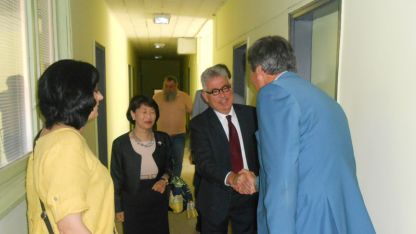 Кметът Борис Николов посреща белгийския посланик  Франсоа Бонтан (в ляво).