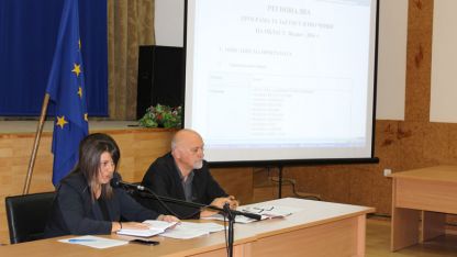 Комисията работи под председателството на заместник областния управител Албена Георгиева.