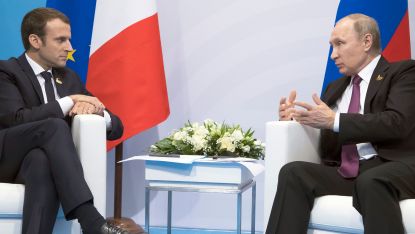Френският президент Еманюел Макрон и руският президент Владимир Путин по време на Г20