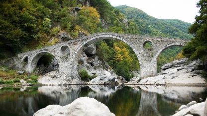 Дяволският мост на река Арда край Ардино
