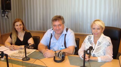 Ренета Николова, инж. Николай Станков и Анелия Торошанова (отляво надясно) в студиото на предаването.
