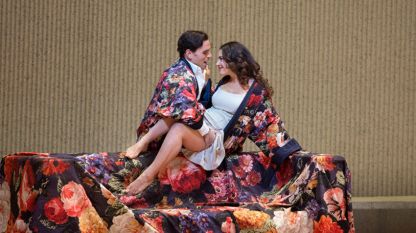 Соня Йончева и Майкъл Фабиано в сцена от операта.