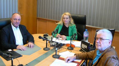 Адвокат Антон Станков, Анелия Торошанова и адвокат Любомир Новиков (отляво надясно) в студиото на програма „Христо Ботев“