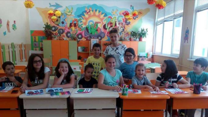 Безплатна лятна занималня за децата на Радомир организира местното читалище