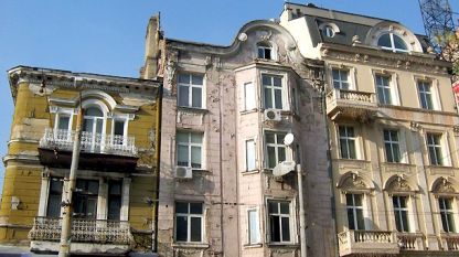 В София има прекрасни образци на архитектурата от края на XIX и началото на XX век, но се нуждаят от реставрация.