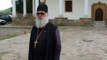 Архимандрит Нифонт е новият игумен на Лопушанския манастир.