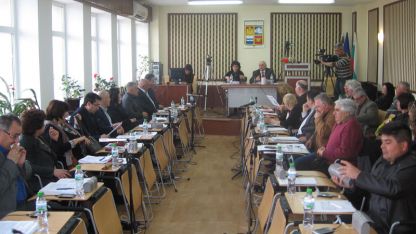 Общинските съветници в Мездра решаваха за двете училища на редовното си заседание