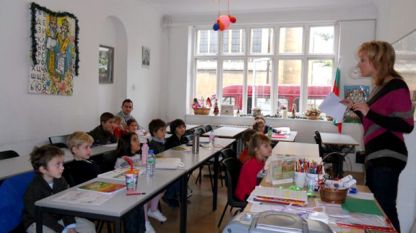 Неделната група на 4-5-годишни деца от „Азбукарче” на Българското училище към Посолството на България в Лондон.