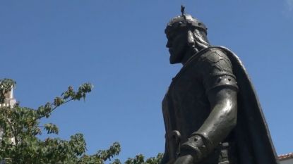 Паметникът на кан Тервел в Свети Влас