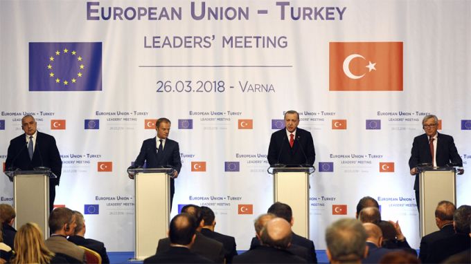 Бойко Борисов, Доналд Туск, Реджеп Ердоган и Жан-Клод Юнкер (от ляво на дясно) на пресконференцията след срещата в резиденция „Евксиноград“ във Варна.