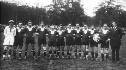 Skuadra e parë kombëtare në vitin 1924.