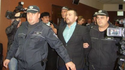 Владимир Елдъров остава в ареста