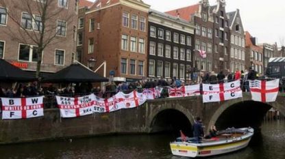 Над 100 англичани бяха задържани в Холандия
