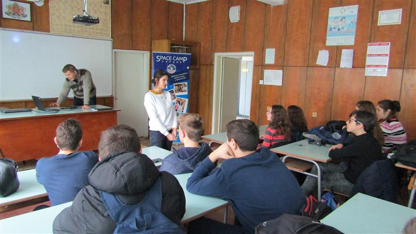 На среща с ученици във Видинската математическа, Снимка: Ваня Минева