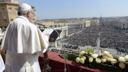 Папа Франциск произнася традиционното си великденско послание 