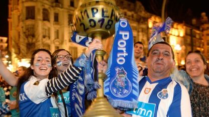 Феновете на „Порто“ ликуват, след като тима спечели титлата в португалското първенство 