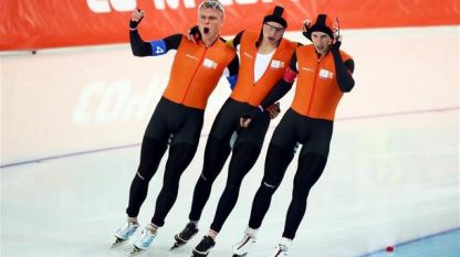 Холандия взе олимпийското злато в бързото пързаляне с кънки с нов олимпийски рекорд