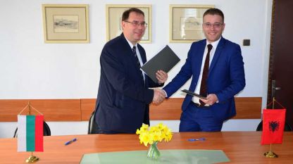 Kryetari i Agjencisë Shtetërore “Arkiva” doc. dr. Mihail Gruev me Drejtorin e Përgjithshëm të Arkivave të Shqipërisë dr. Ardit Bido