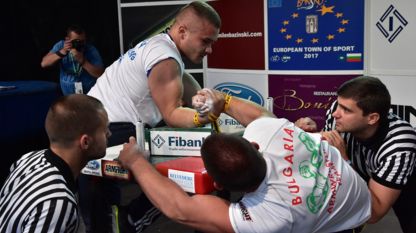 Божидар Симеонов стана световен шампион по канадска борба в Будапеща