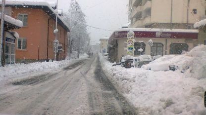 Между 40 50 см е новата снежна покривка в Смолянска област