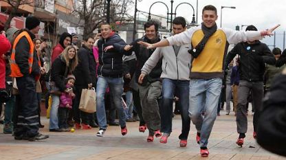 Мъже на токчета предприеха на 8 март поход в София срещу насилието над жени 