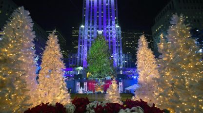 Коледната елха в „Рокфелер център” в Ню Йорк