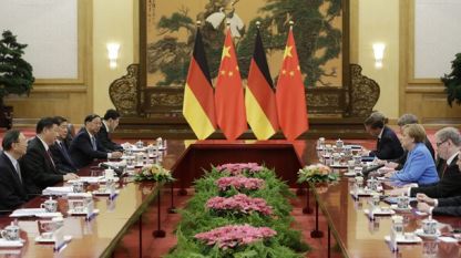 Китайският премиер Ли Къцян заяви след срещата с германския канцлер Ангела Меркел в Пекин, че и двете страни са за свободна глобална търговия