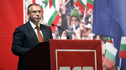 Nachdem die DPS ihre Unterstützung für die Koalitionsregierung entzogen hat, sprach sich auch Sozialistenchef Stanischew für den sofortigen Rücktritt des Kabinetts aus.