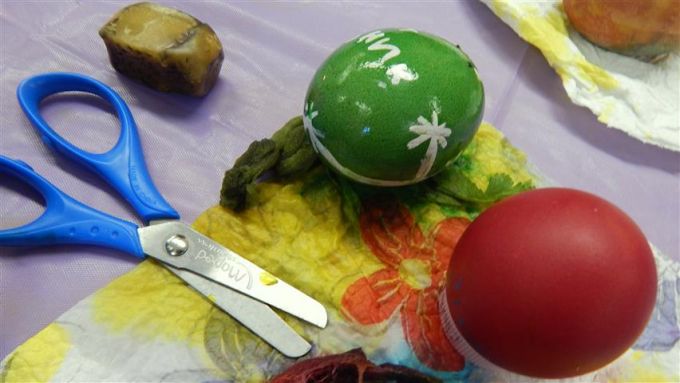 Боядисване на яйца за Великден
