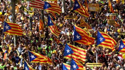 Над 300 000 души излязоха на митинг в Берселона в подкрепа на независимостта на Каталуния.