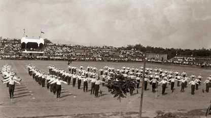 Gimnacia en el Estadio “Yunak”, años 20 del siglo XX