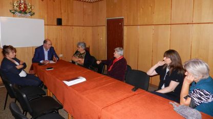 В разговорите се включиха кметът на община Бойница Анета Генчева и председателят на Общинския съвет Габриела Тошева