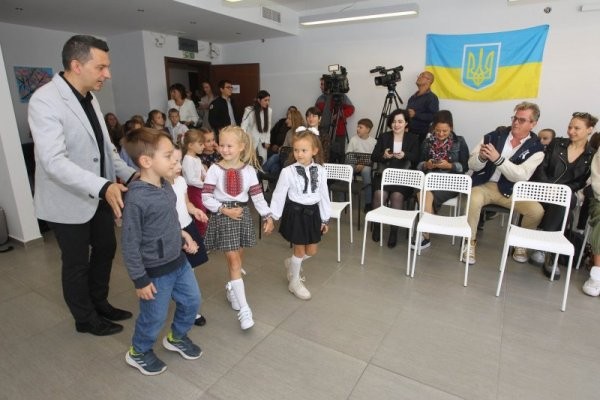 Украински образователен център