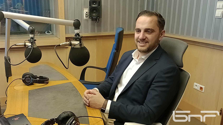 Цветомир Петров