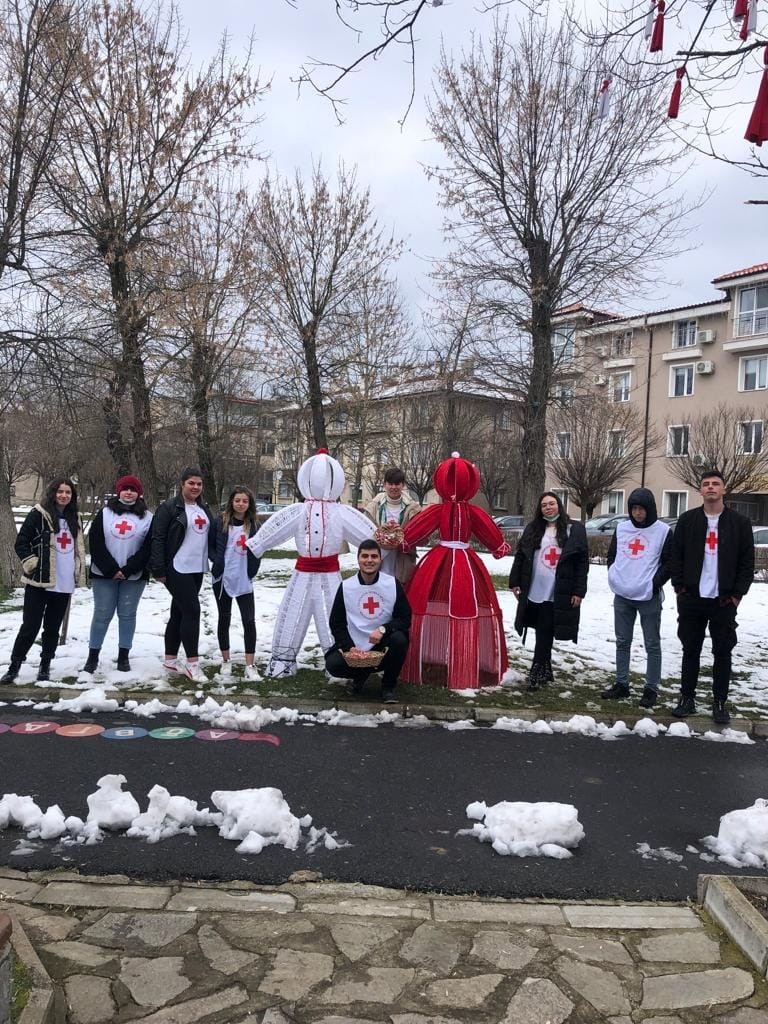 Благотворителни инициативи от доброволци на БМЧК - Новини