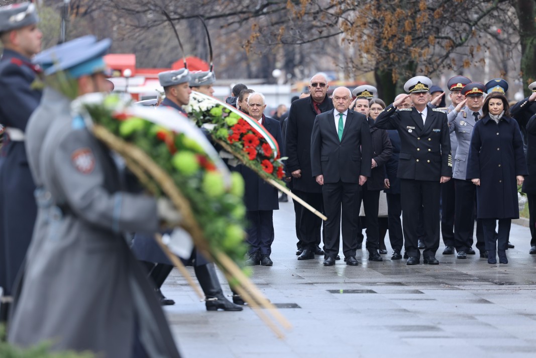 Тържествено честване на 133-ата годишнина от създаването на ВМА