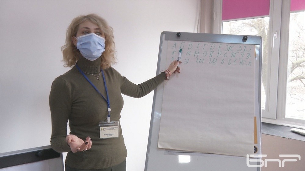  Искра Гайдарова 