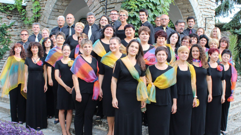 Международният хоров фестивал Черноморски звуци е истински празник на песента.