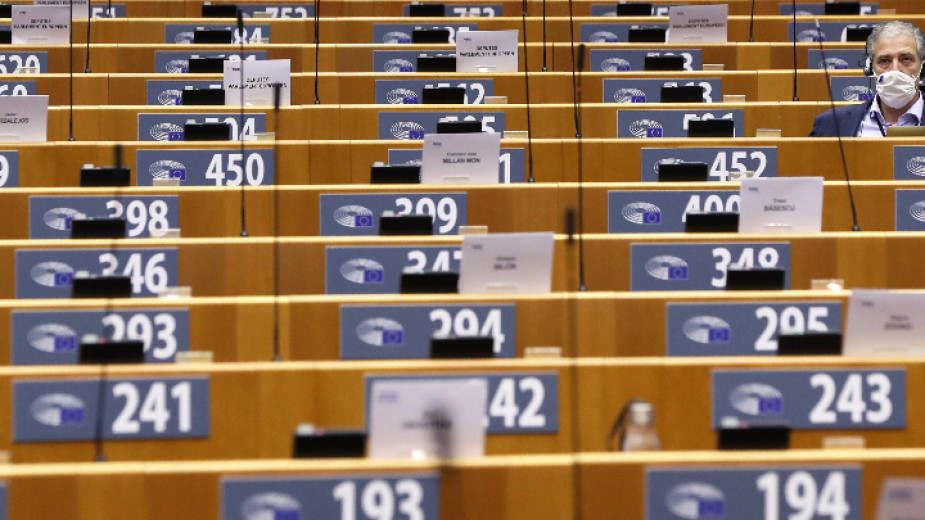 Европейският парламент свиква извънредна пленарна сесия в Брюксел, посветена на